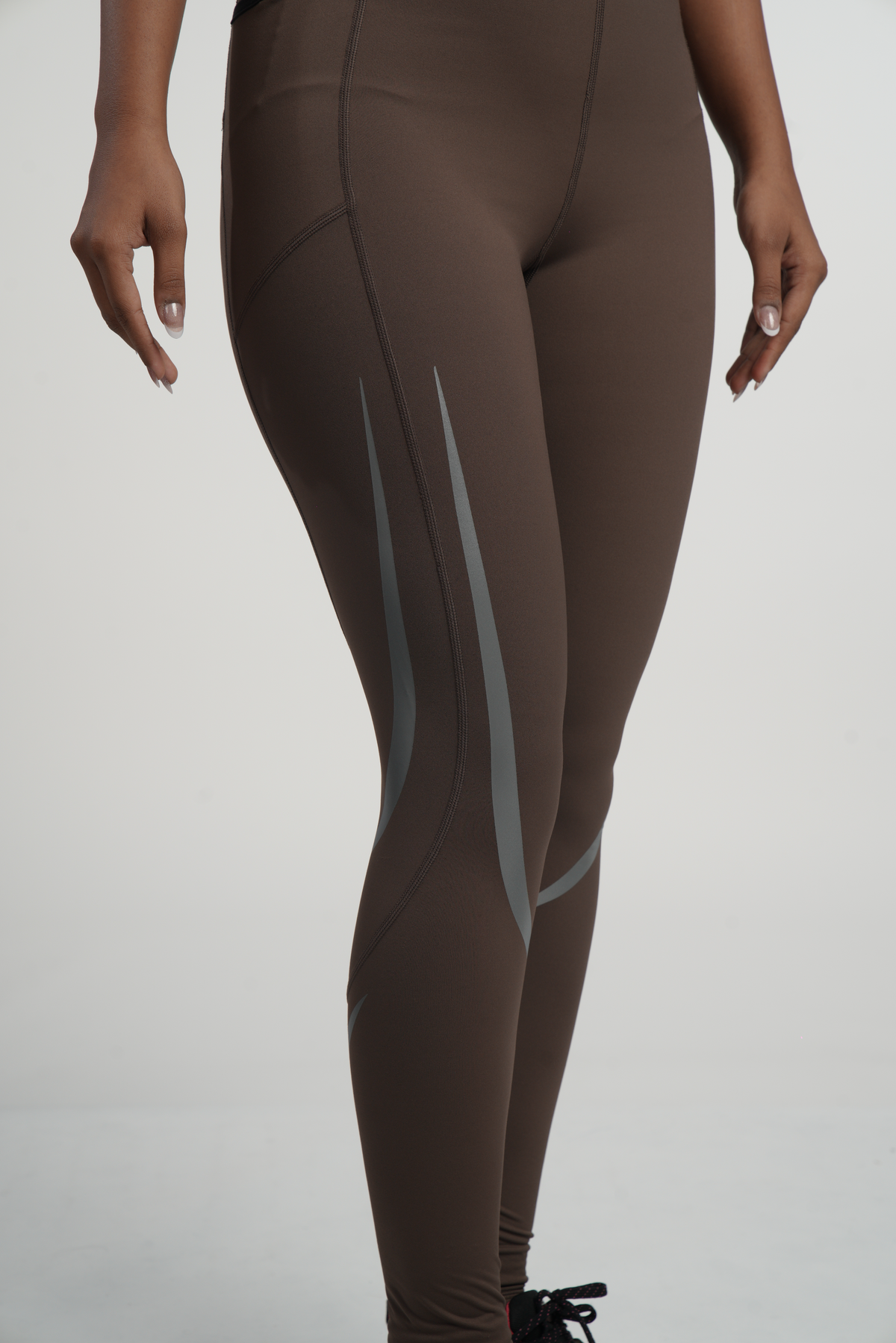 Distance Running 3 Pockets Leggings (Dark Brown)